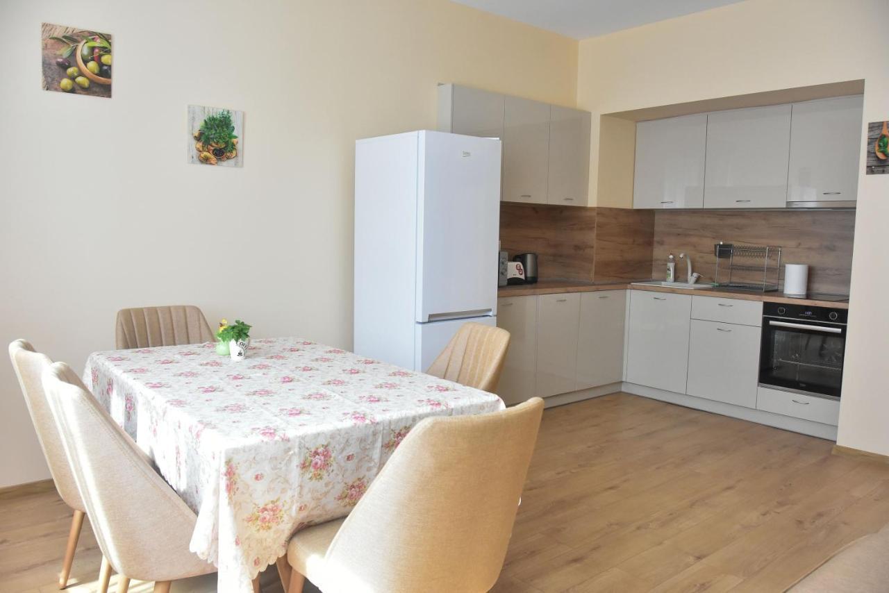 Trimaya Apartment - Comfort In The Top City Center Варна Екстериор снимка