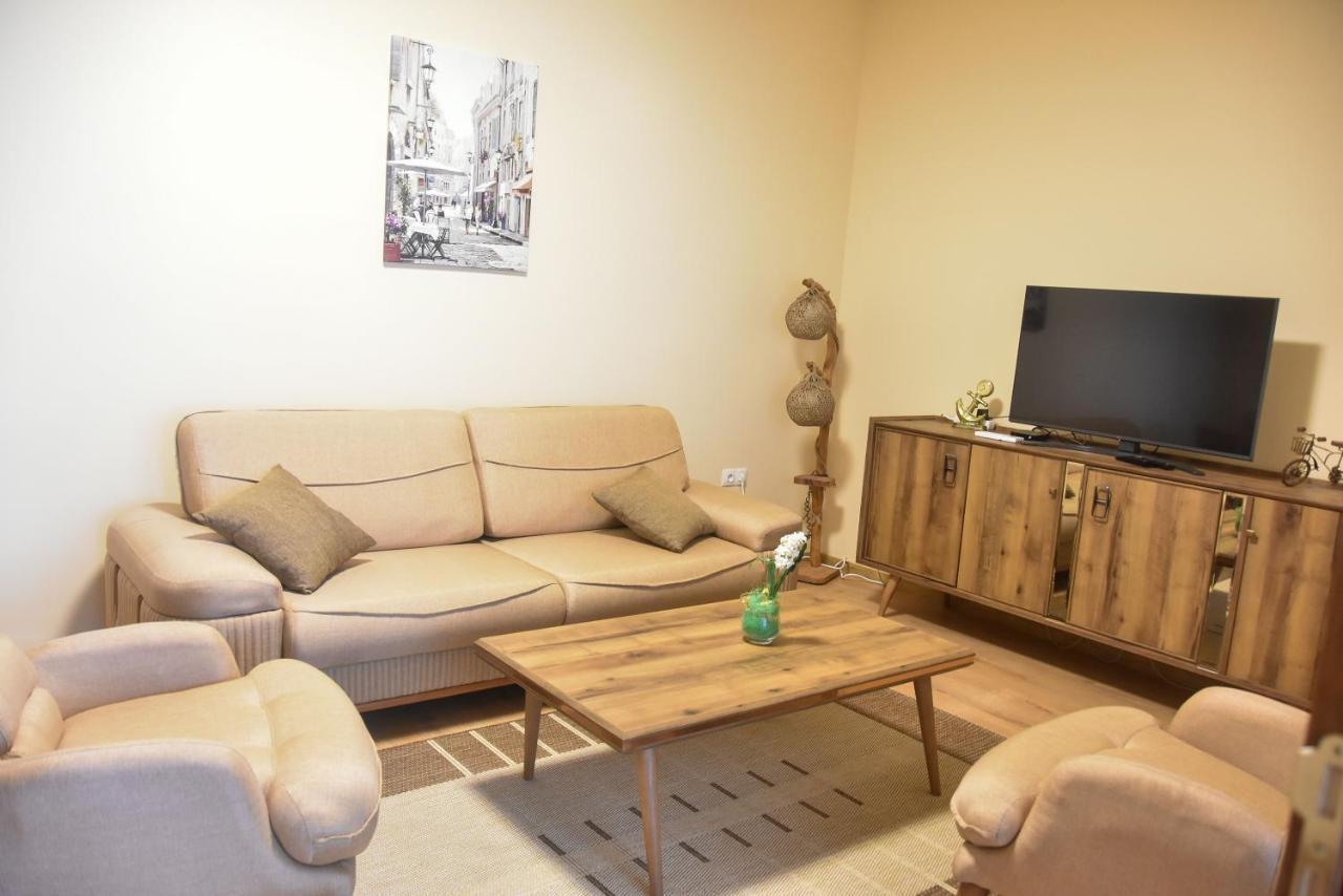 Trimaya Apartment - Comfort In The Top City Center Варна Екстериор снимка